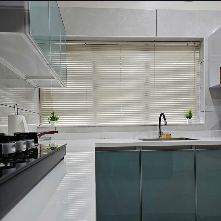 Detail of Venetian blind slats